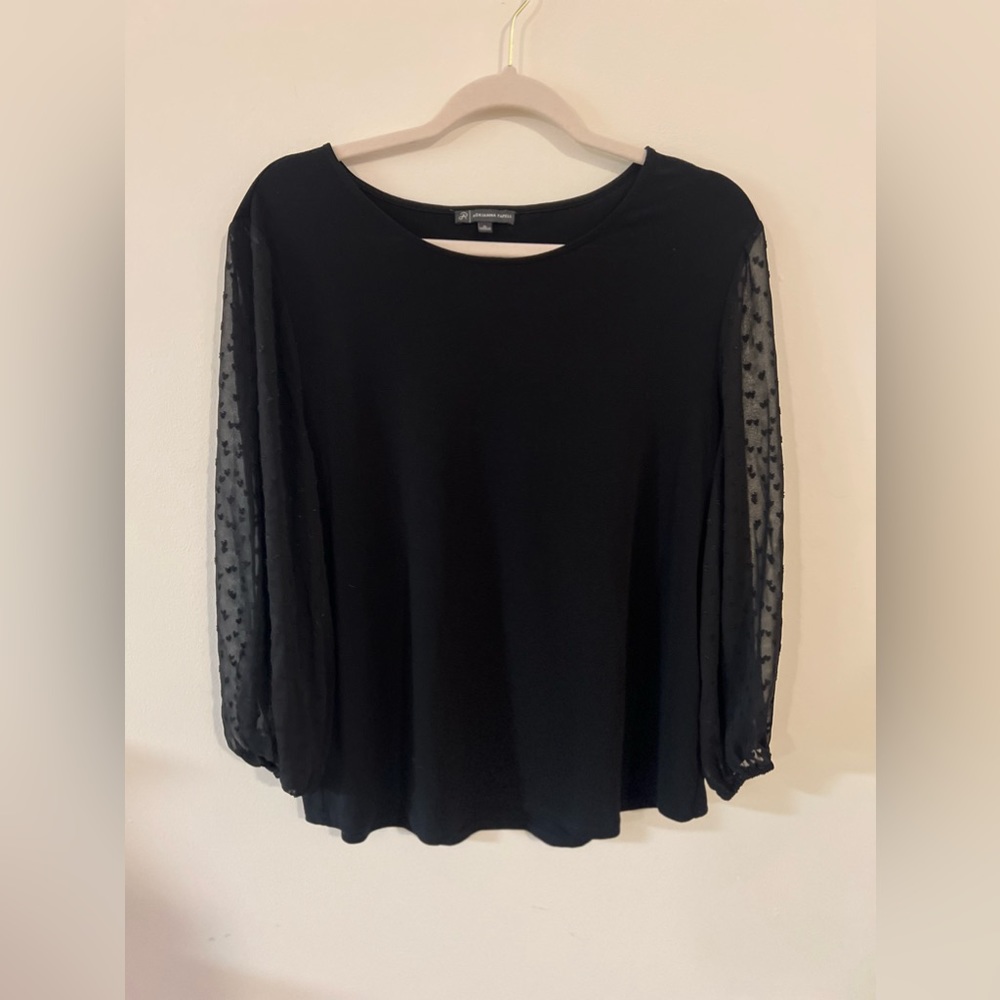 Women| Black Heart Lace Sweater